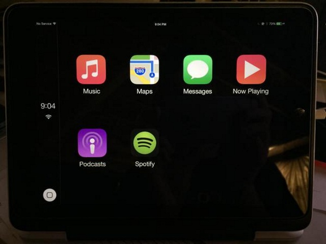 CarPlay портировали на iPhone и iPad